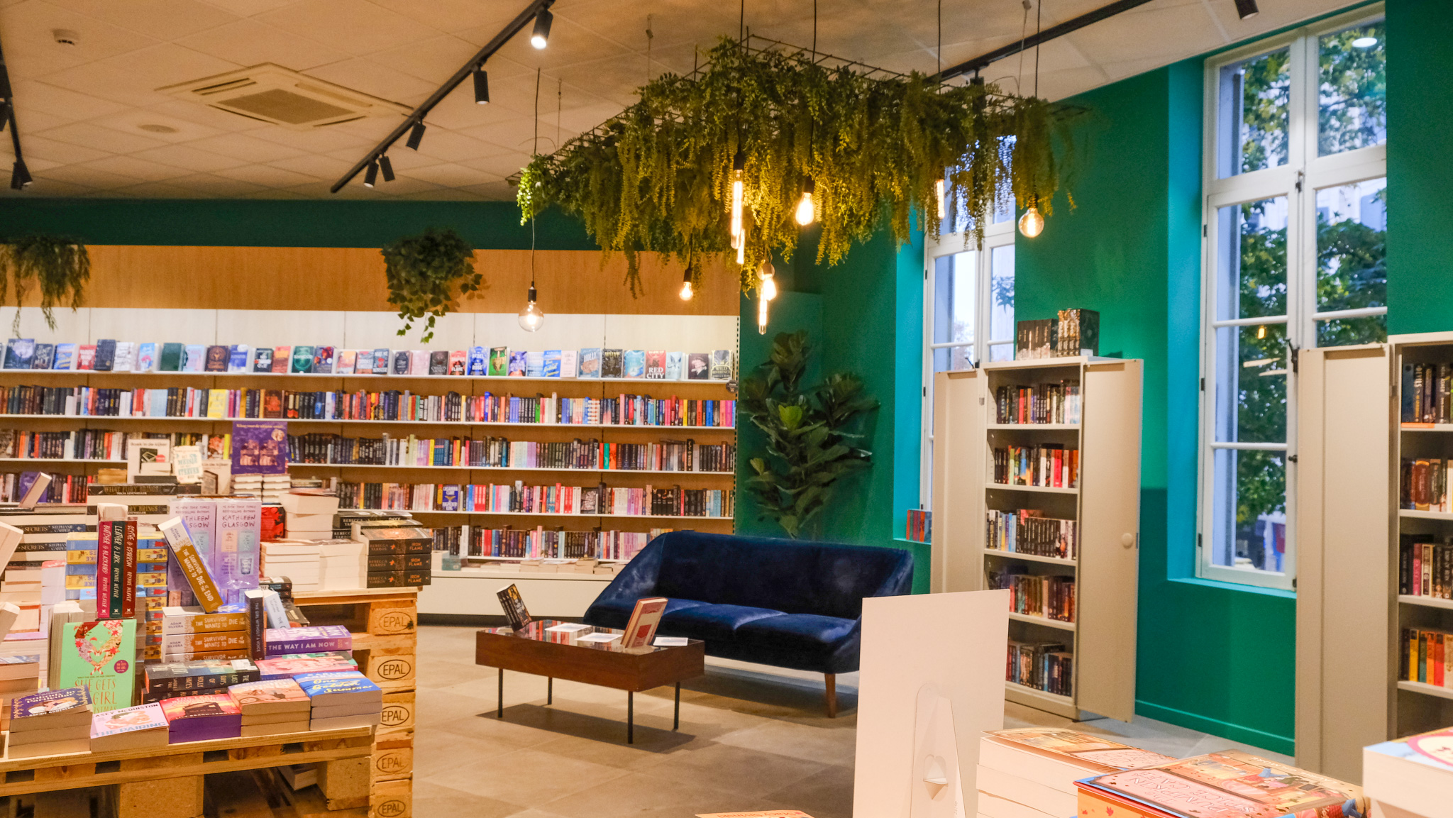 Standaard Boekhandel verleidt Gen Z nu ook in Antwerpen en Hasselt