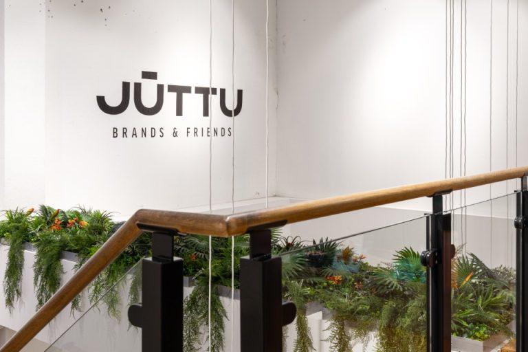 [In Beeld] Juttu geeft Antwerpse flagshipstore een make-over ...