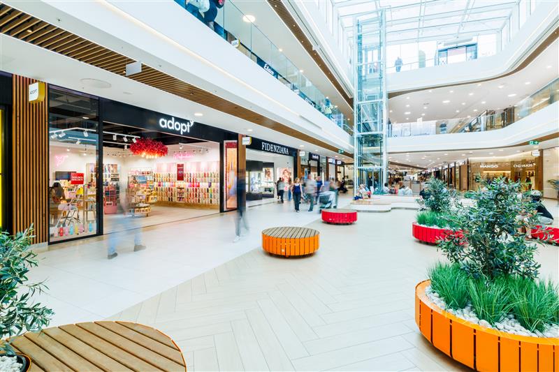 Hitte jaagt shoppers naar winkelcentra: dagrecords voor Westland Shopping