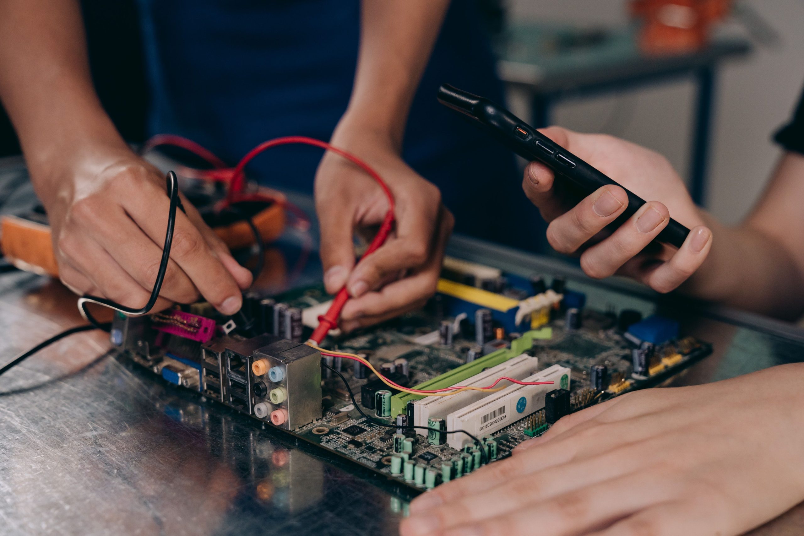 Hoe innovatie en consumentengedrag de elektronica retail transformeren